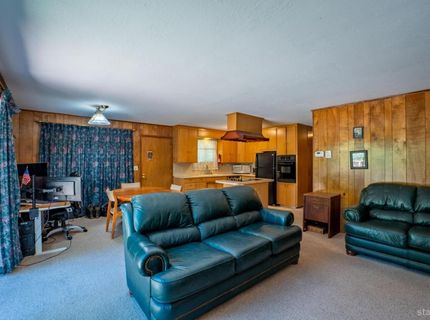 836 Hazel Drive, South Lake Tahoe, CA 96150 Photo