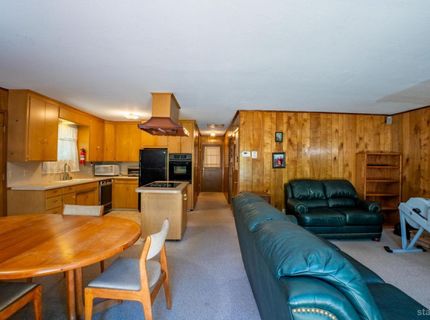 836 Hazel Drive, South Lake Tahoe, CA 96150 Photo