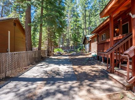 836 Hazel Drive, South Lake Tahoe, CA 96150 Photo
