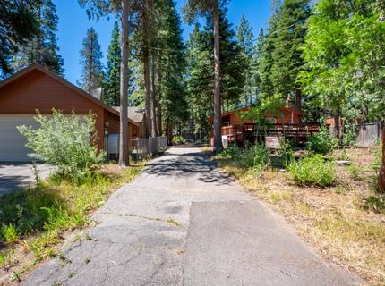 836 Hazel Drive, South Lake Tahoe, CA 96150 Photo