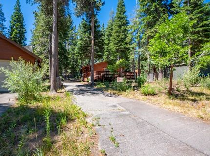 836 Hazel Drive, South Lake Tahoe, CA 96150 Photo