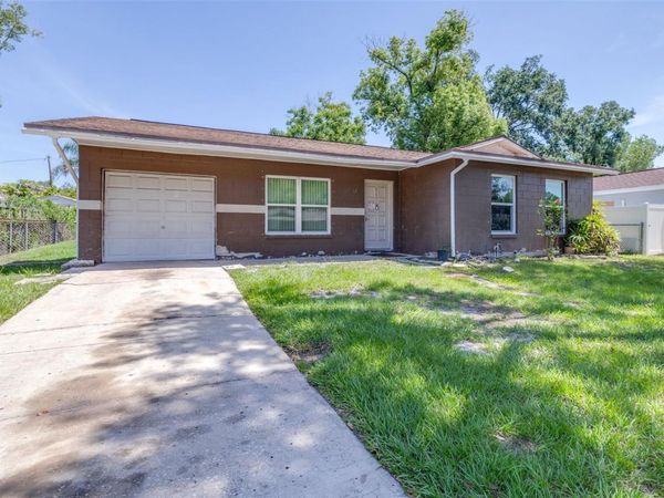 911 W GASTON PLACE, TAMPA, FL 33604