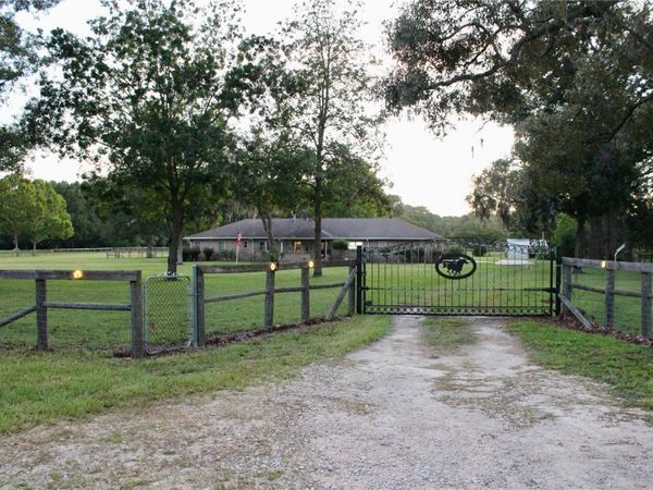 17650 NW 71ST AVENUE , TRENTON, FL 32693