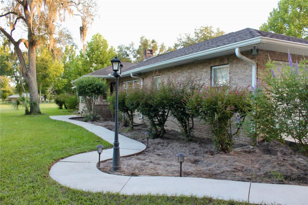 17650 NW 71st Avenue, Trenton, FL 32693 Photo