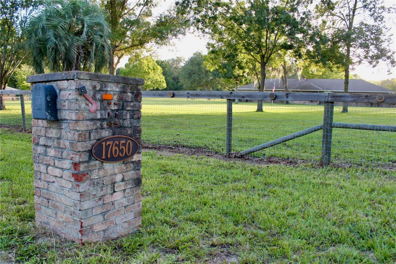 17650 NW 71st Avenue, Trenton, FL 32693 Photo