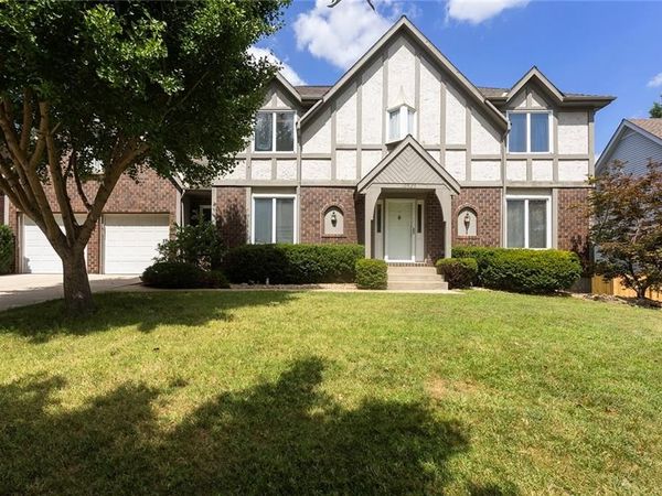 10525 Bluejacket Street, Overland Park, KS 66214