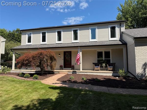 1120 Hackberry Circle, Rochester Hills, MI 48309