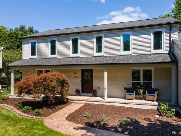 1120 Hackberry Circle, Rochester Hills, MI 48309