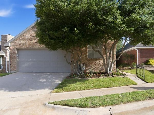 2929 Everest Drive , Bedford, TX 76021
