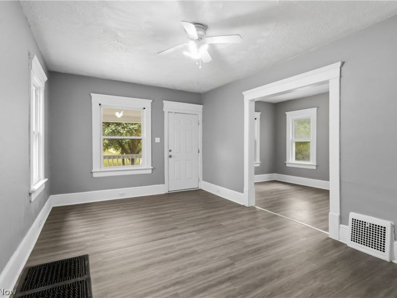 980 Pardee Avenue, Akron, OH 44306 Photo 9