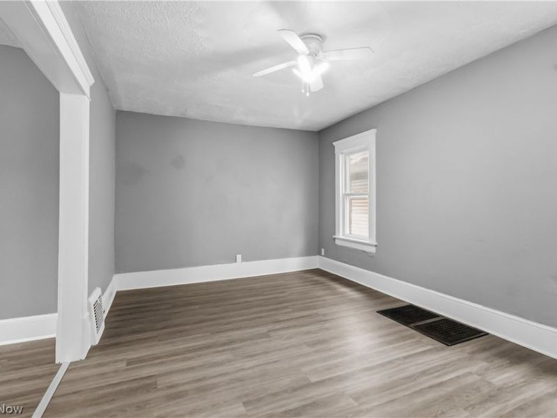 980 Pardee Avenue, Akron, OH 44306 Photo 9