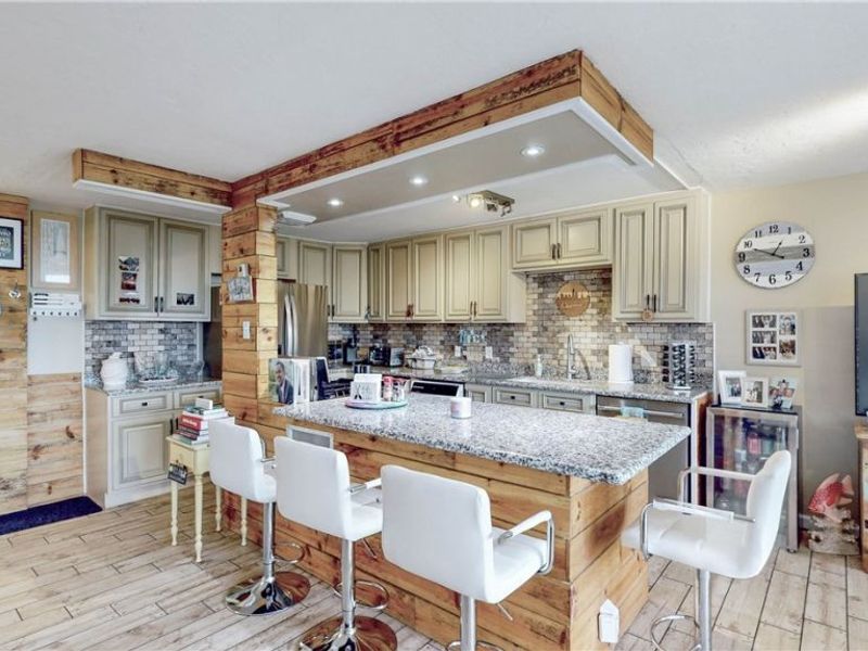12900 Lake Avenue, Unit 915, Lakewood, OH 44107 Photo 5
