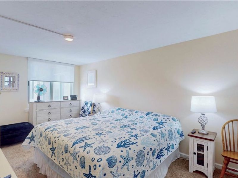 12900 Lake Avenue, Unit 915, Lakewood, OH 44107 Photo 9