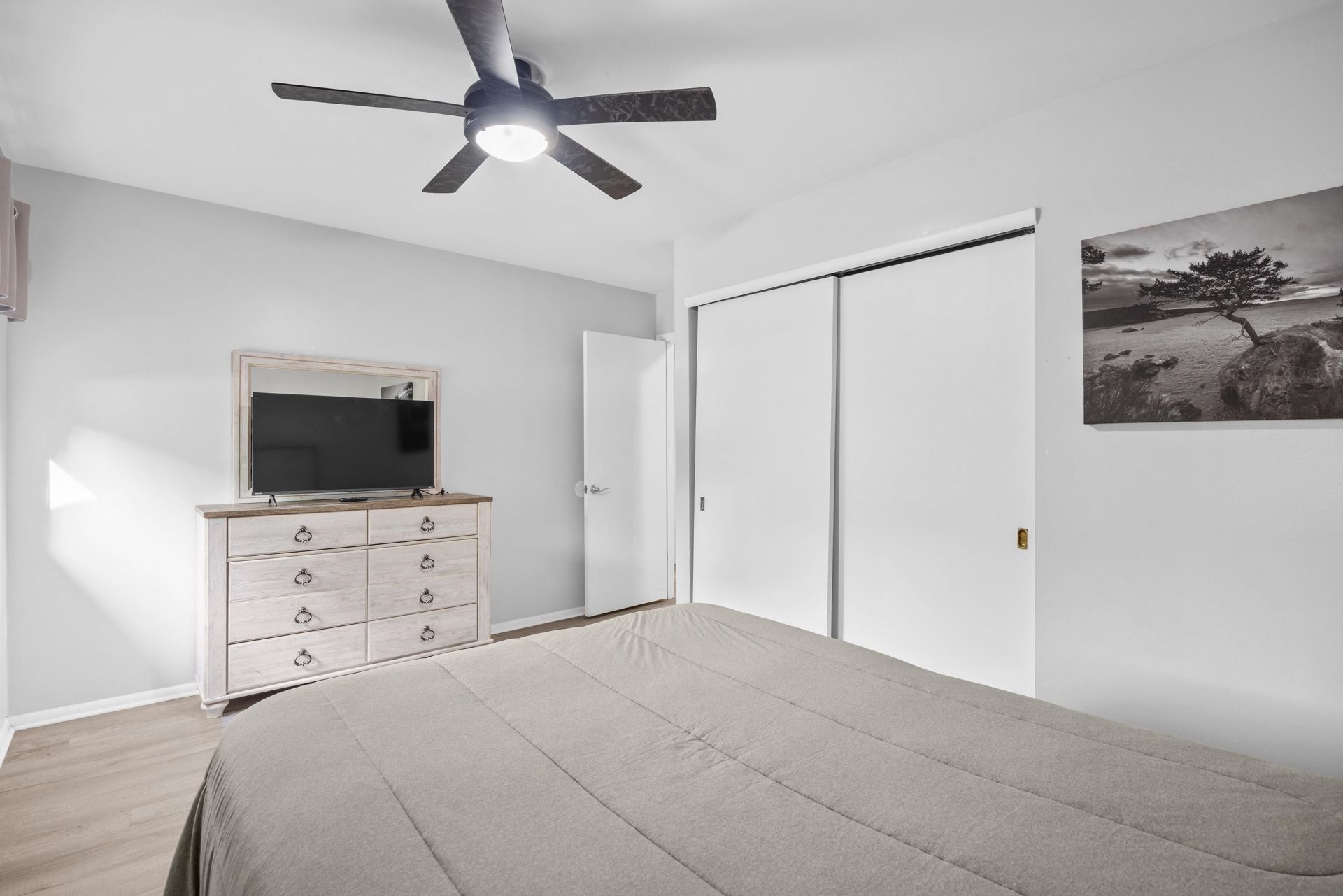 807 Bellamy Dr.  Photo 21