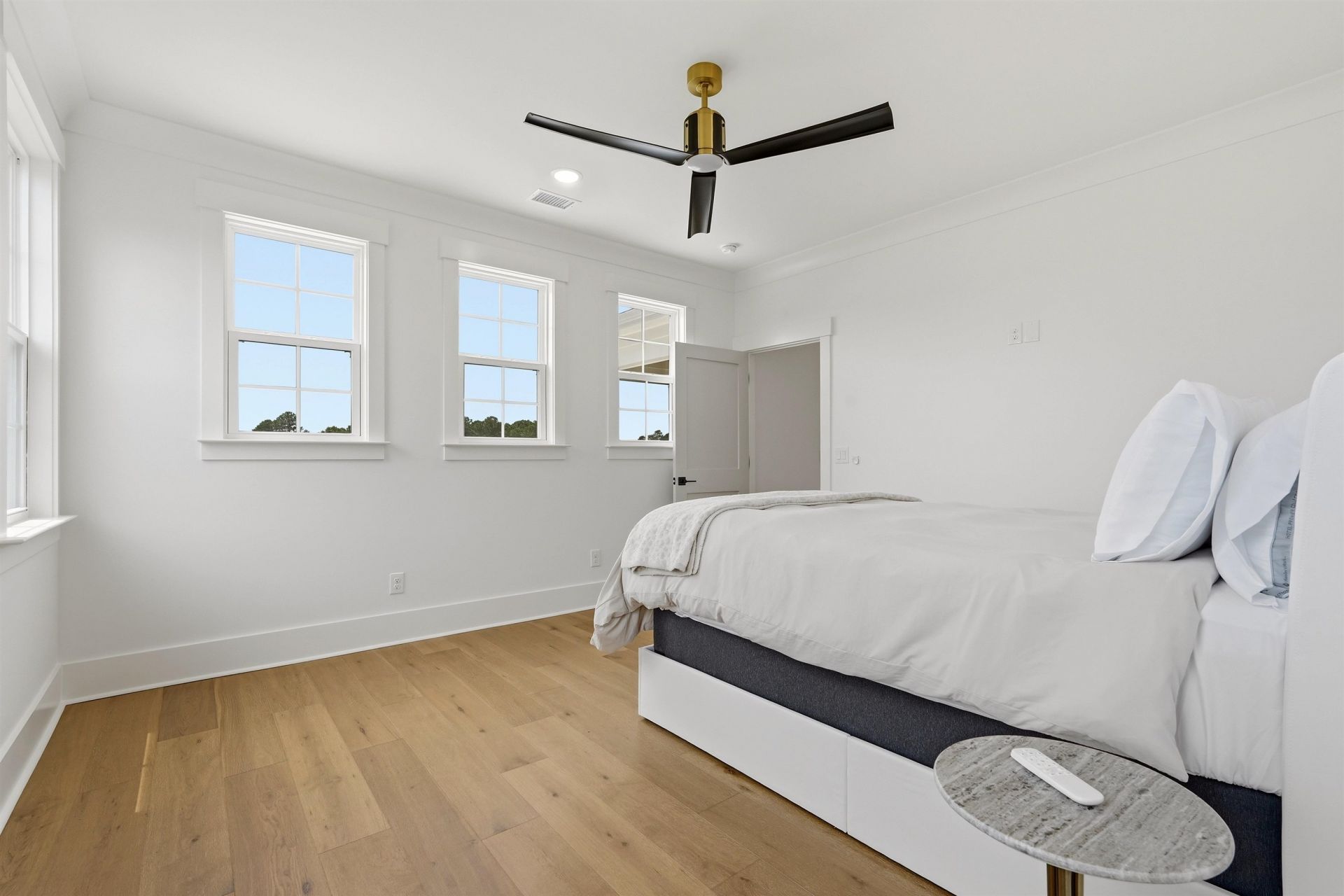 896 Waterbridge Blvd. Photo 36
