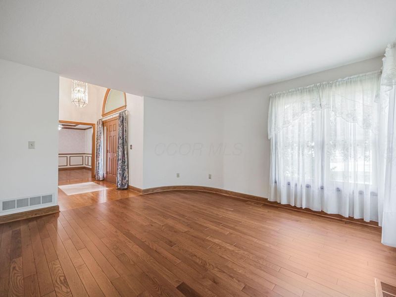 8429 London Groveport Road, Grove City, OH 43123 Photo 10