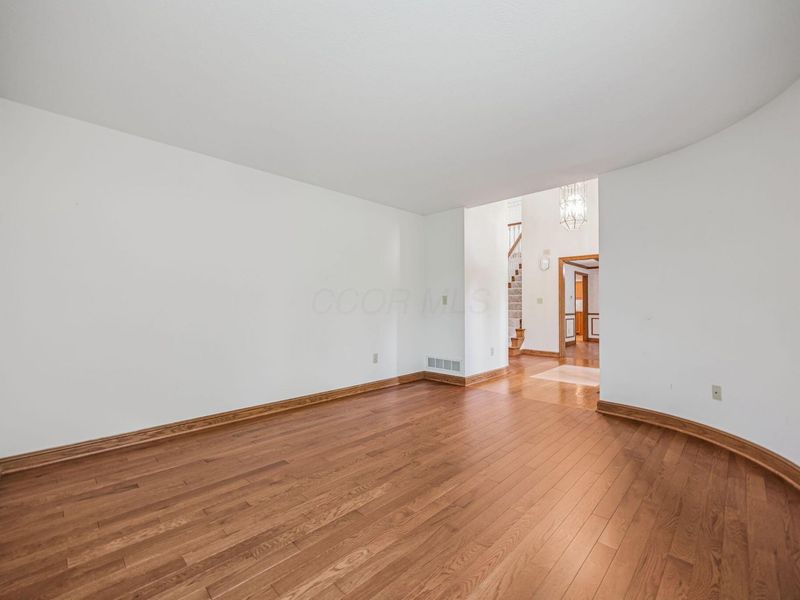 8429 London Groveport Road, Grove City, OH 43123 Photo 9