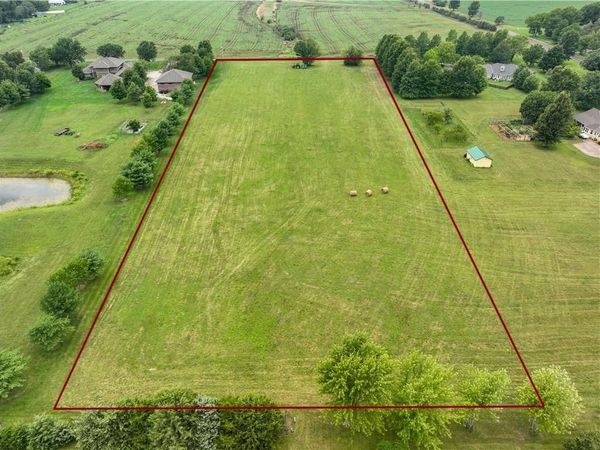 19185 Antioch Road, Overland Park, KS 66013