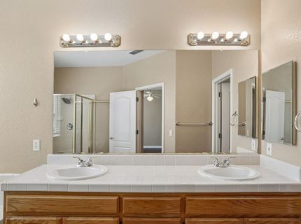 1037 Halidon Way, Folsom, CA 95630 Photo