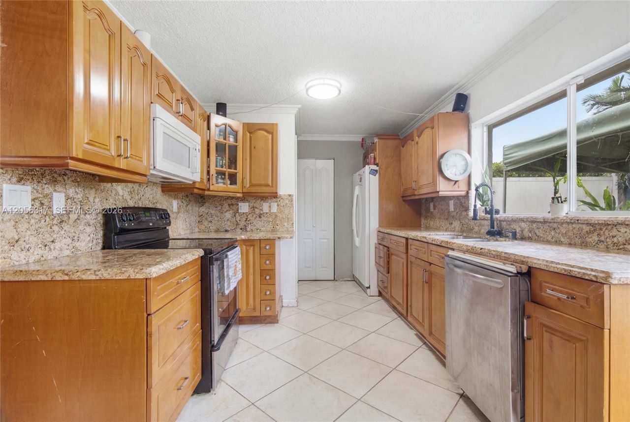 14755 SW 70th Ter , Miami, FL 33193 Photo