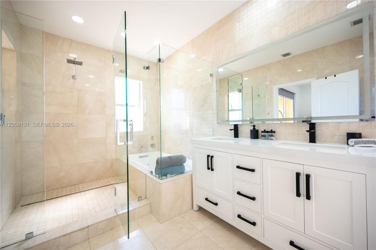 1046 NE 17th Ter , Homestead, FL 33033 Photo