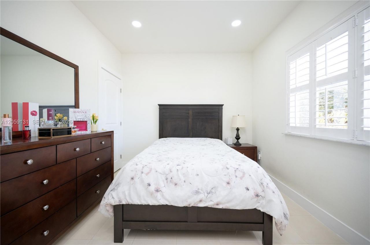 1046 NE 17th Ter , Homestead, FL 33033 Photo