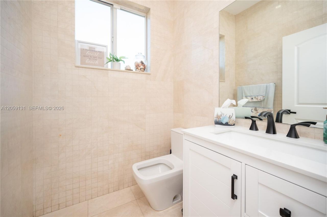 1046 NE 17th Ter , Homestead, FL 33033 Photo