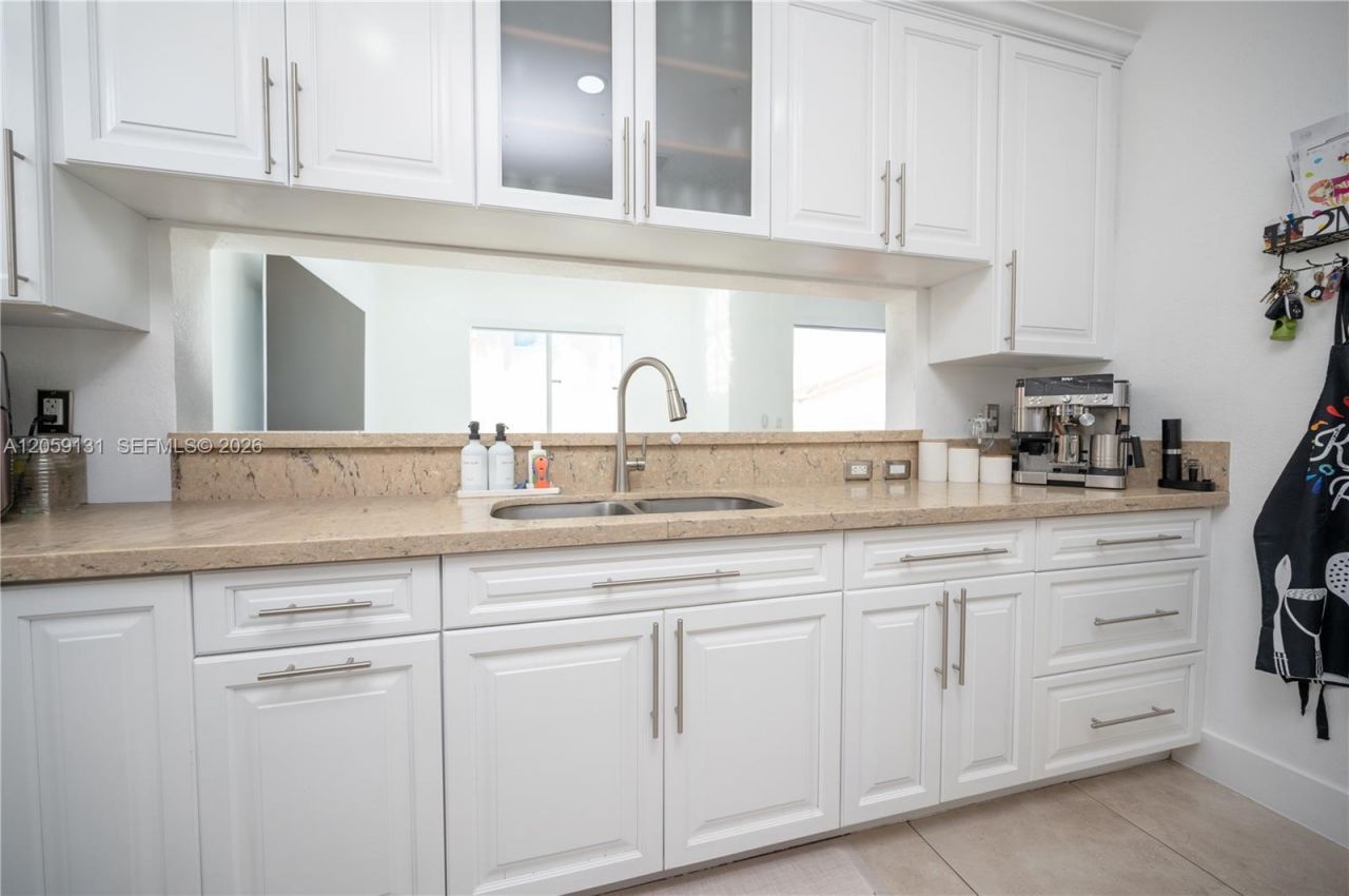 1046 NE 17th Ter , Homestead, FL 33033 Photo