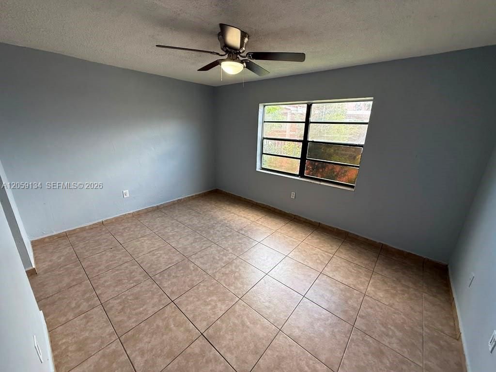 1325 W 68th St , Unit 111, Hialeah, FL 33014 Photo