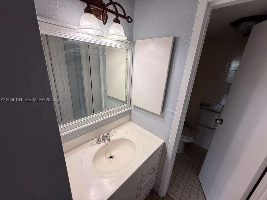 1325 W 68th St , Unit 111, Hialeah, FL 33014 Photo