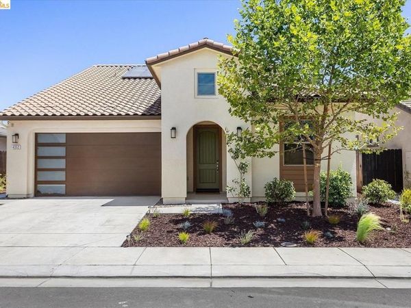 4352 Vanguard DR, Modesto, CA 95356