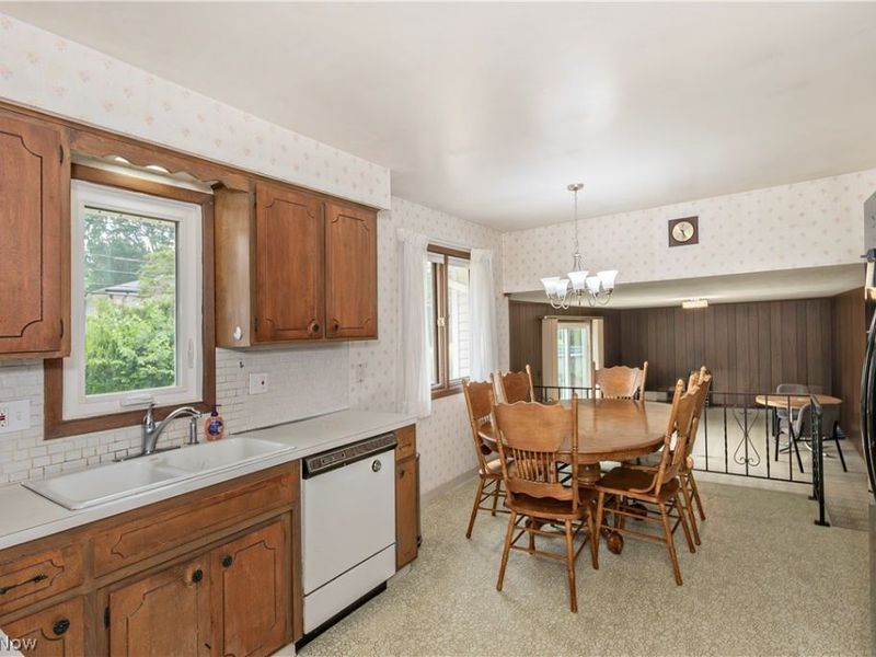 5134 Hickory Drive, Cleveland, OH 44124 Photo 9