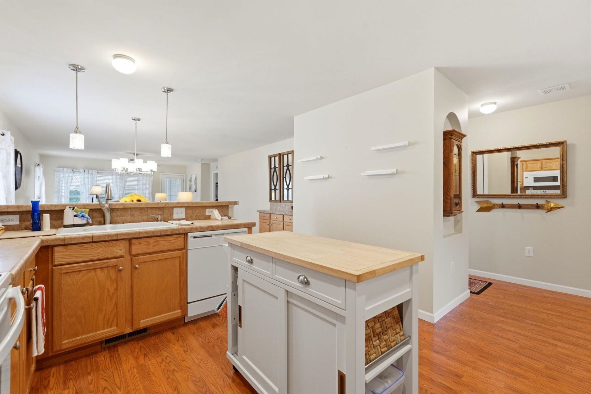 653 Lake Estates Ct. Photo 11