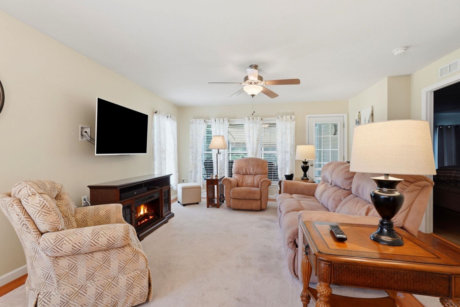 653 Lake Estates Ct. Photo 16