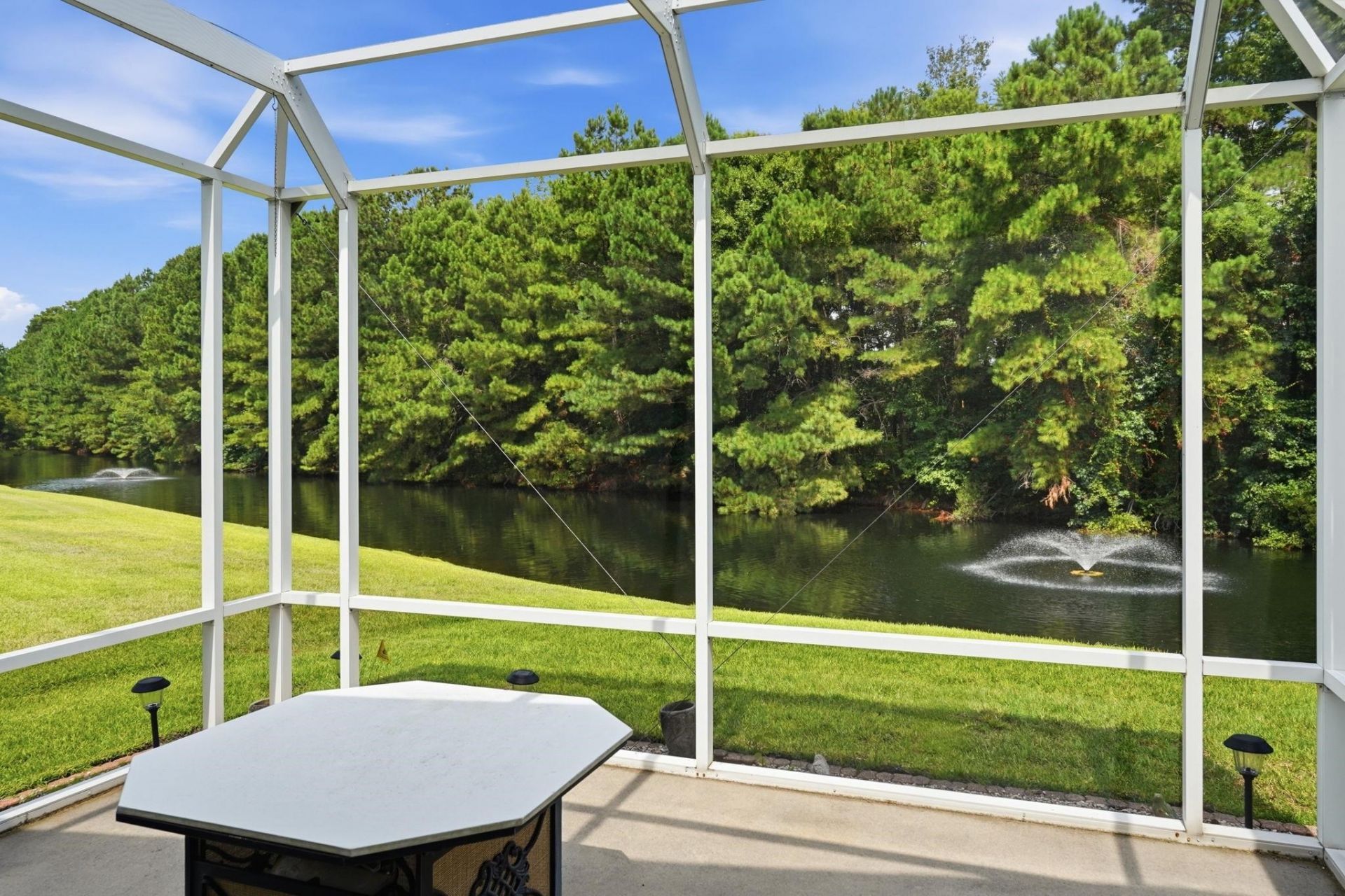 653 Lake Estates Ct. Photo 28