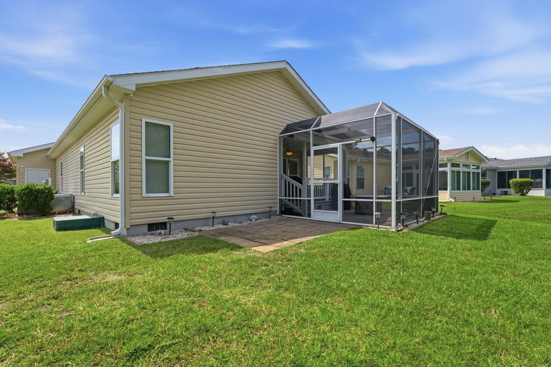 653 Lake Estates Ct. Photo 32