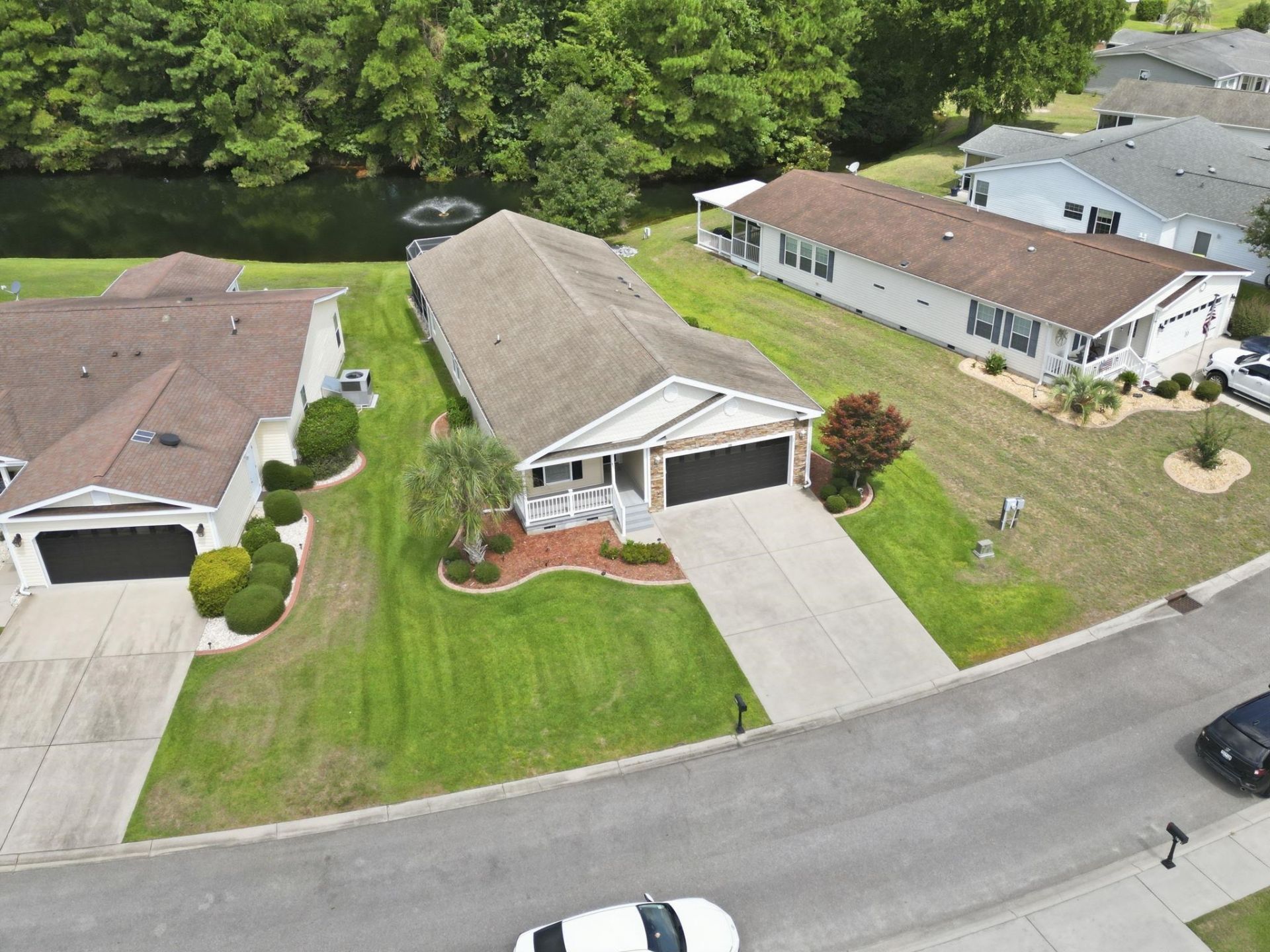 653 Lake Estates Ct. Photo 34