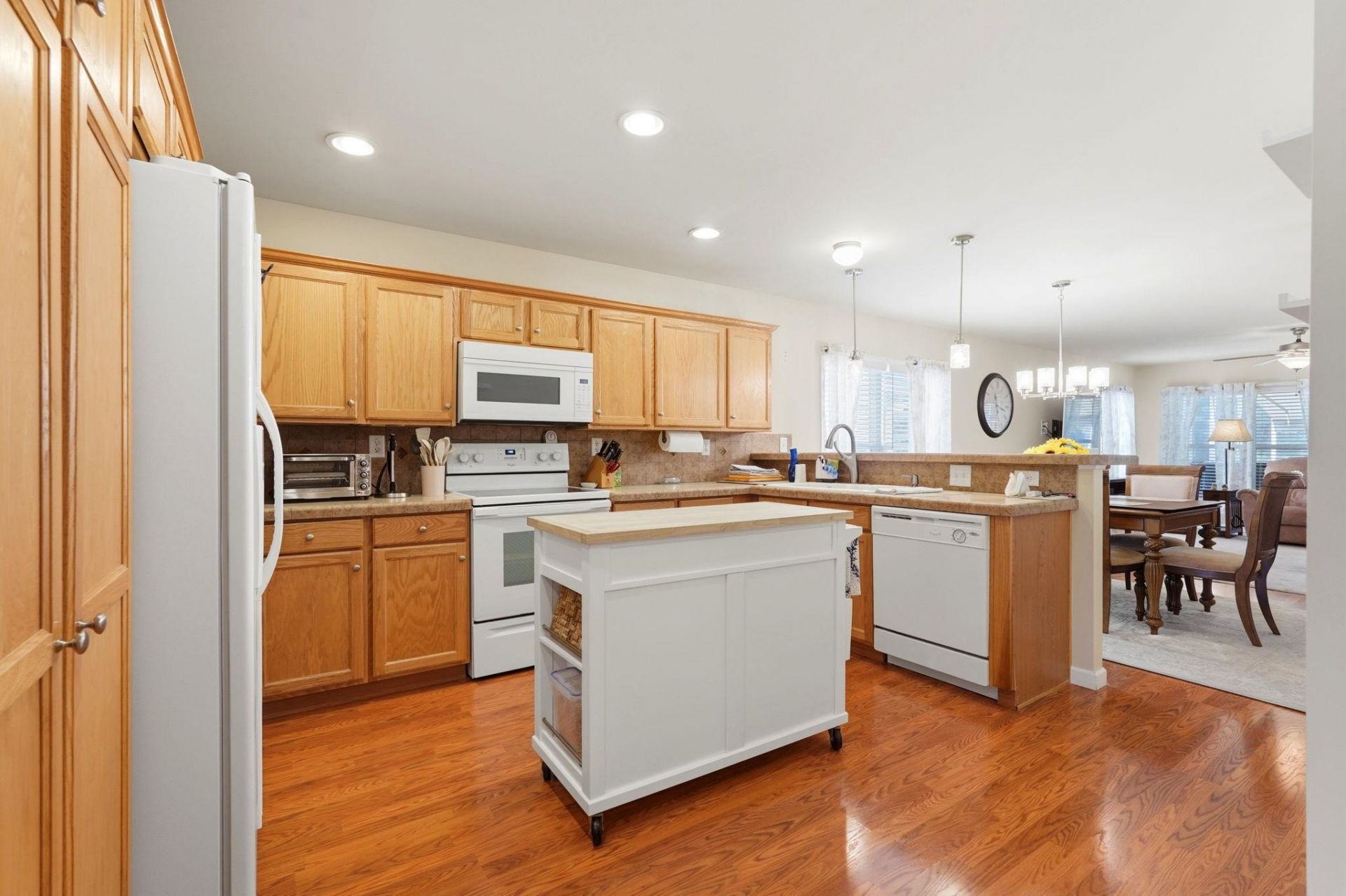 653 Lake Estates Ct. Photo 9