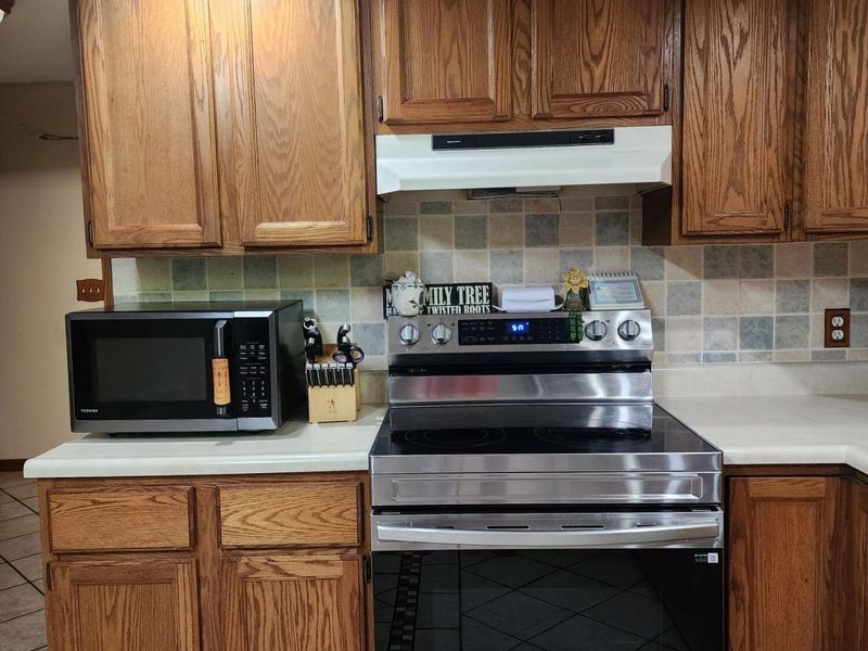 2476 Watseka Drive, West Liberty, OH 43357 Photo 16