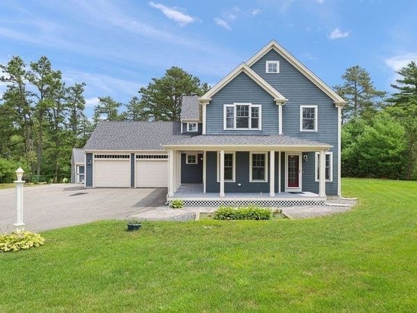 10 Pond Edge Trl, Wareham, MA 02571