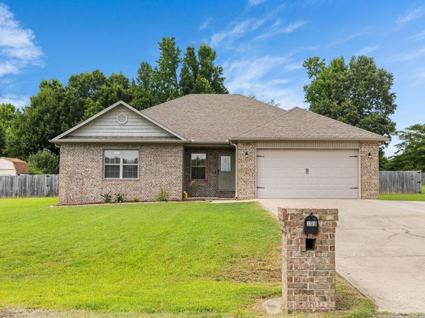 353 Cinel Loop, Austin, AR 72007