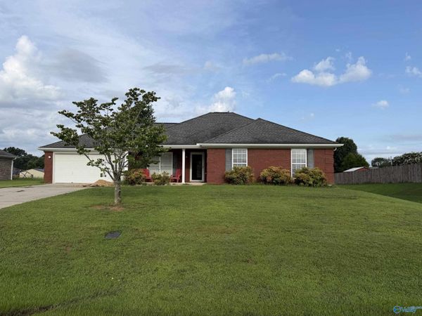 18407 Foxford Lane, Athens, AL 35613