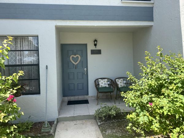 9210 NW 14TH Street, Unit 273, Pembroke Pines, FL 33024