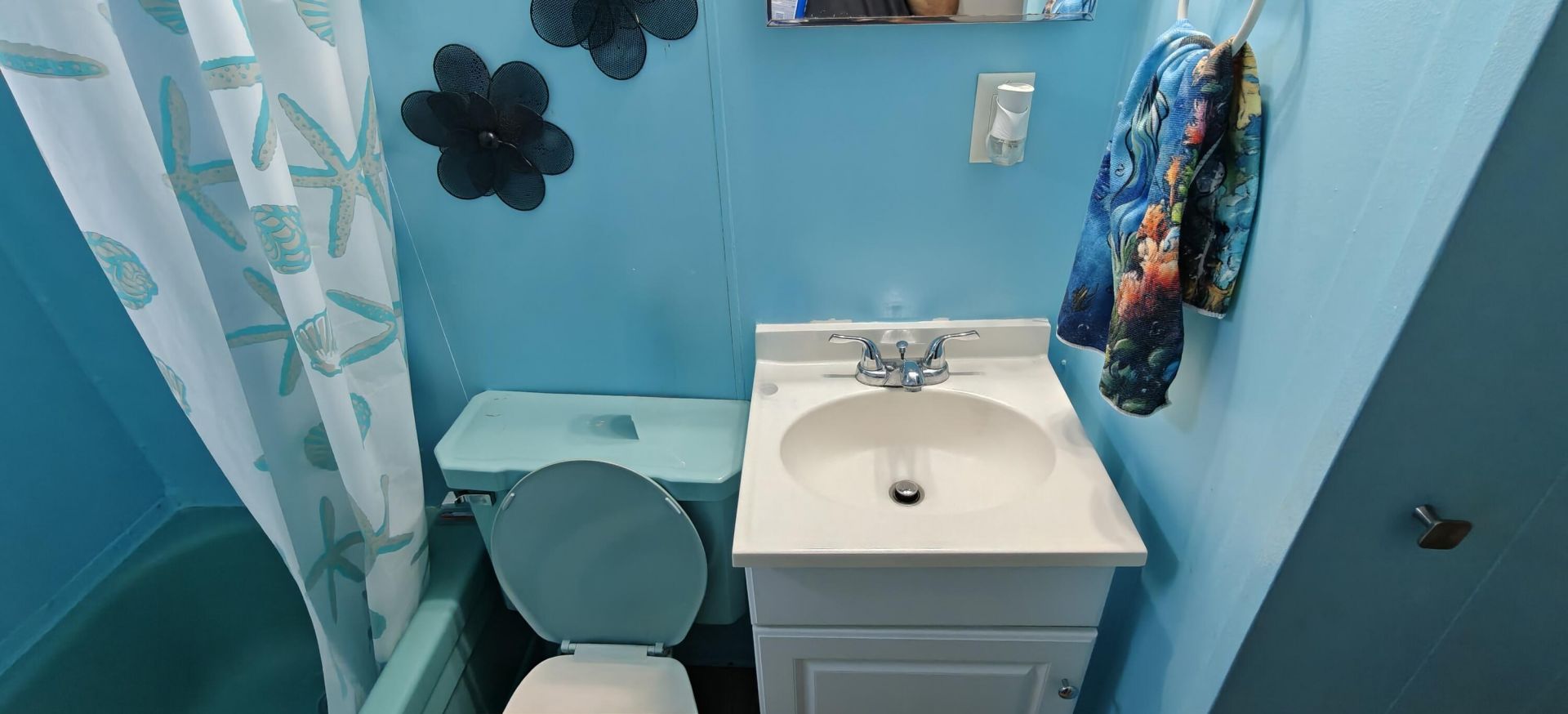 29 Pine Ridge Drive, Riviera Beach, FL 33404 Photo