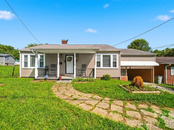 421 Finley Avenue NW, Lenoir, NC 28645