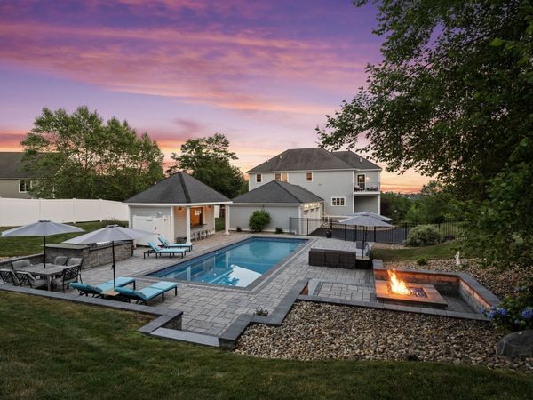 7 Bridle Spur Ln, Danvers, MA 01923