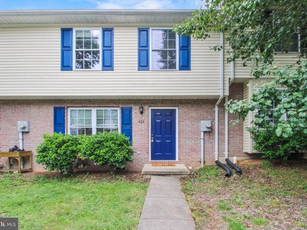 424 RIDGEFIELD AVENUE, STEPHENS CITY, VA 22655