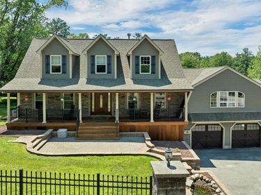 98 Robinson Road, Hudson, NH 03051
