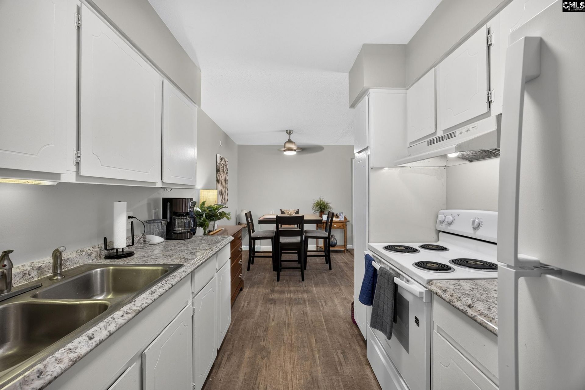 1409 Old Manor Road  Photo 6