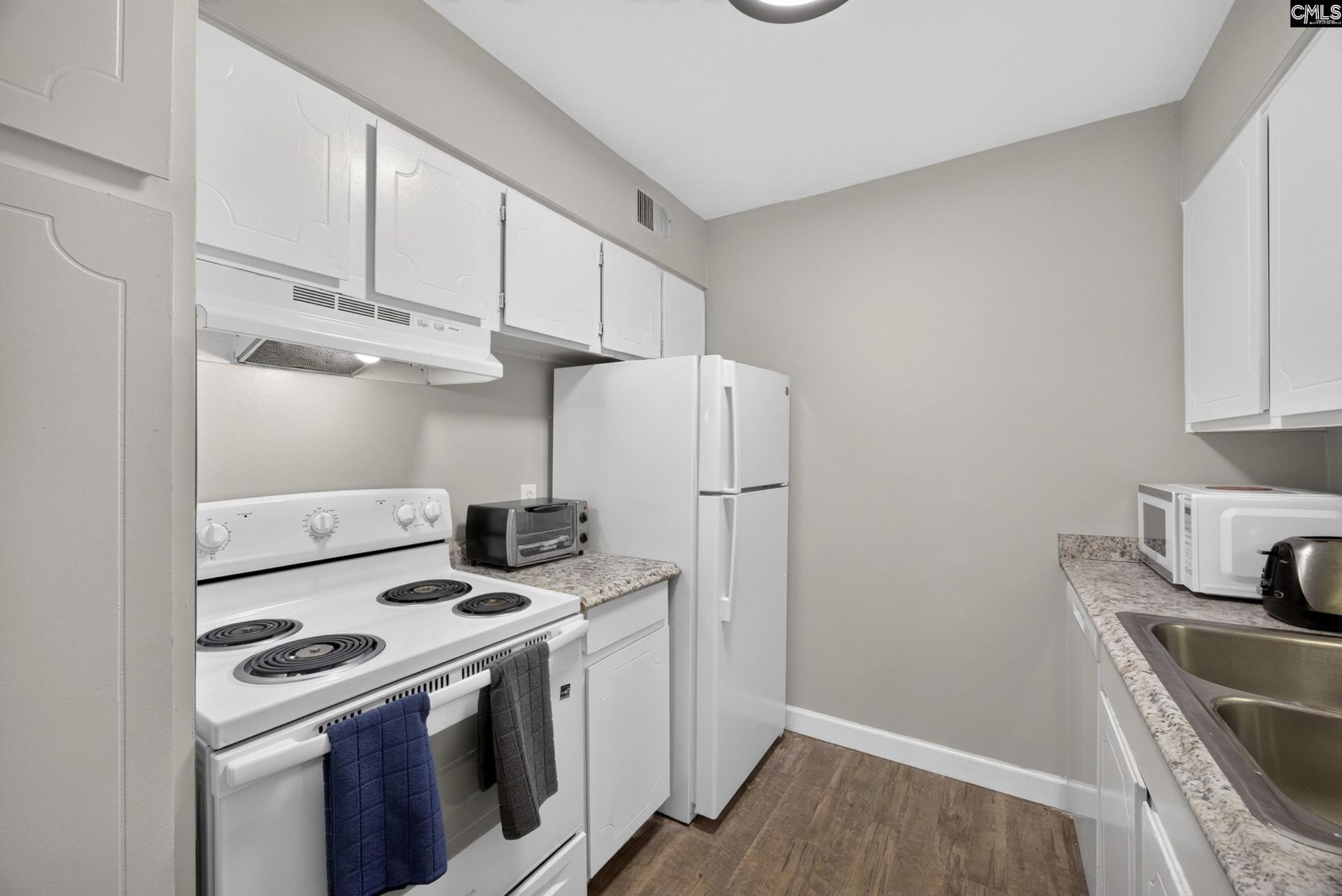 1409 Old Manor Road  Photo 8